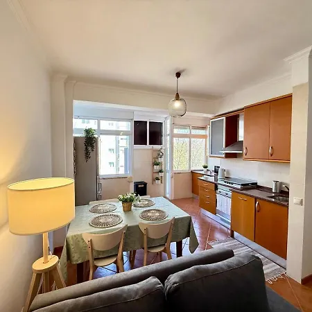 Refuge à Beira-mar In Paço de Arcos